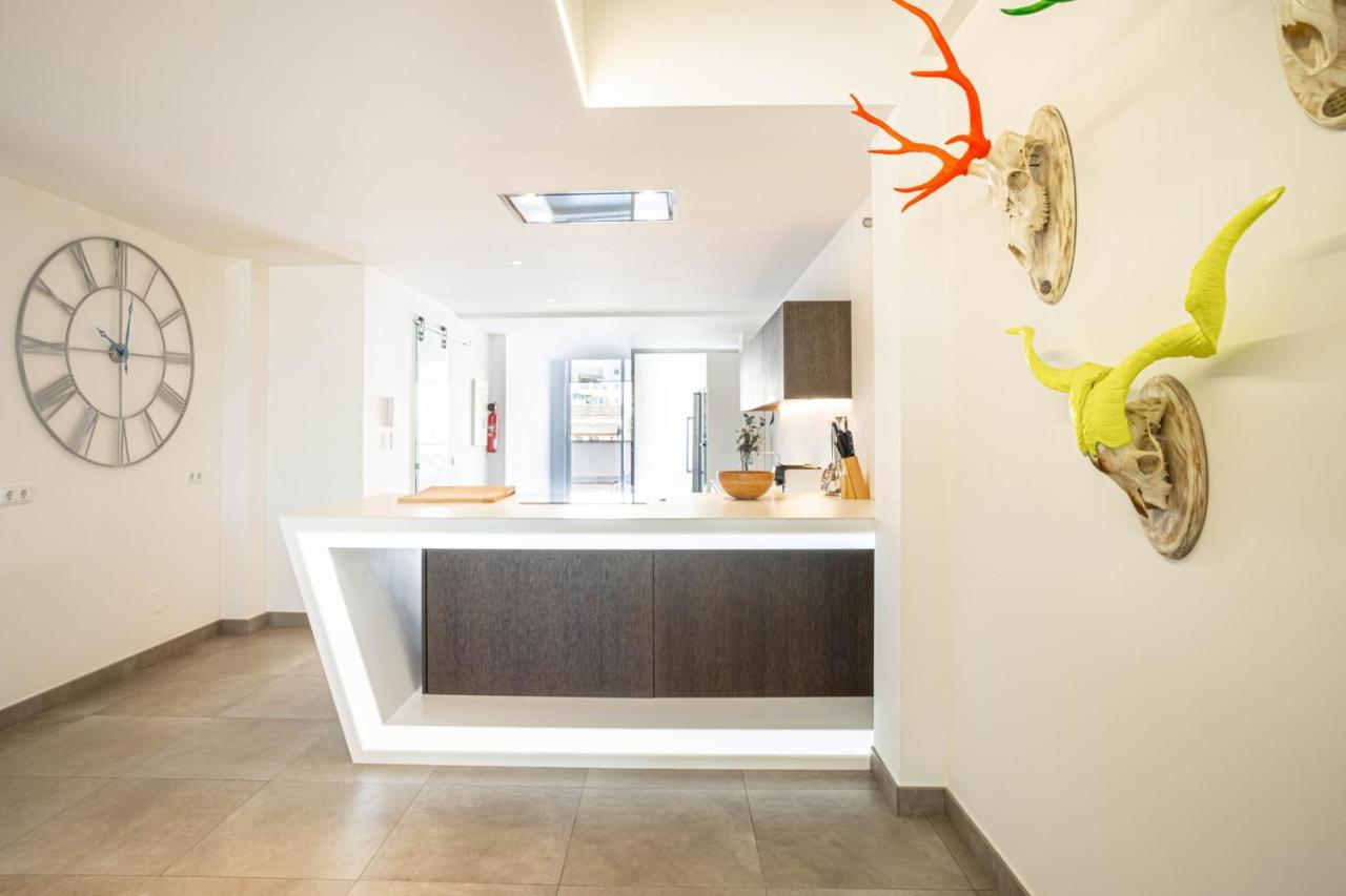 Grand Terrace Apartment In Puerto De Alcudia Exteriör bild