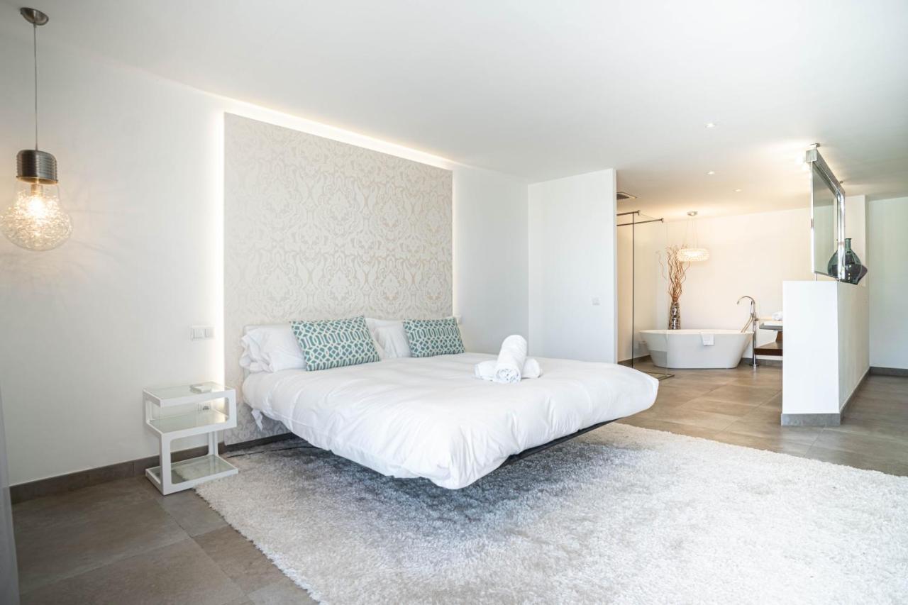 Grand Terrace Apartment In Puerto De Alcudia Exteriör bild
